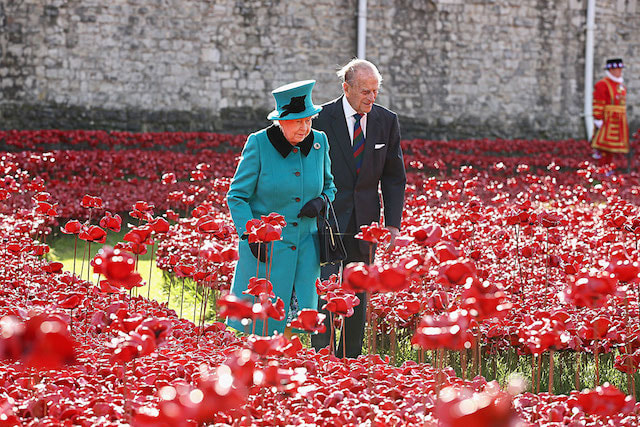 queen-tower-london-poppies